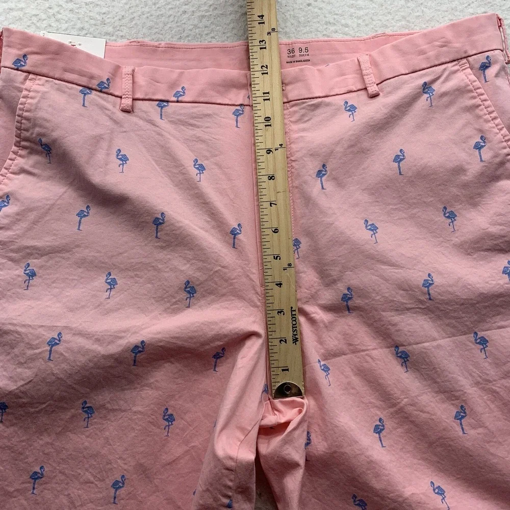 Izod Saltwater Shorts Mens 38x10 Pink Blue Allover Bird Print Preppy Stretch Dad